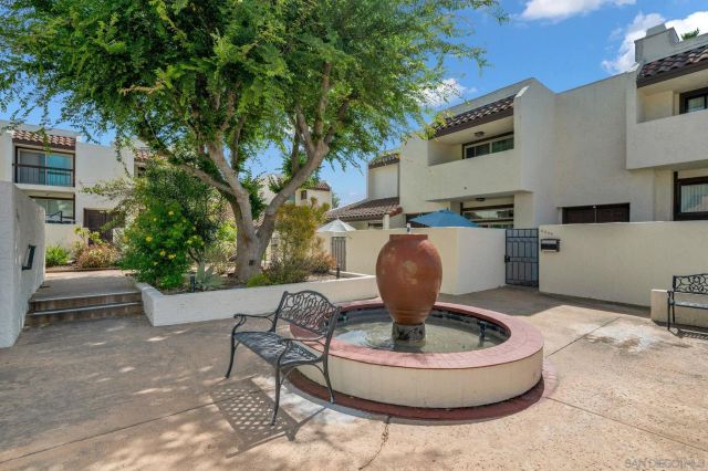 6840 Caminito Del Greco, San Diego, CA 92120
