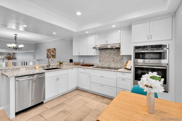 6840 Caminito Del Greco, San Diego, CA 92120