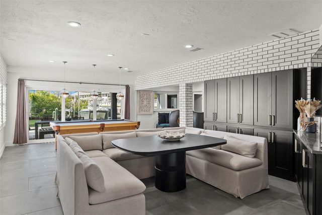 439 CAUSEWAY BOULEVARD, Dunedin, FL 34698