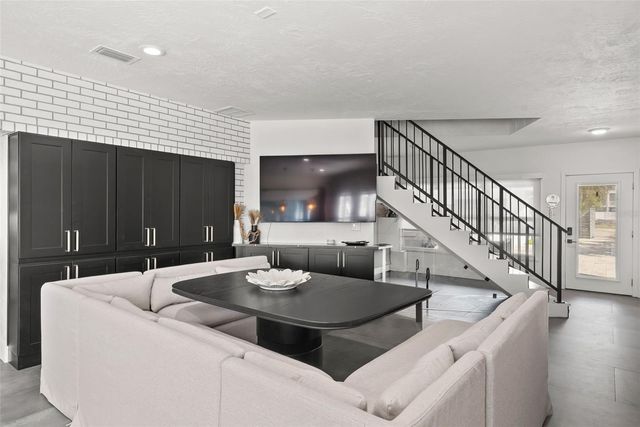 439 CAUSEWAY BOULEVARD, Dunedin, FL 34698