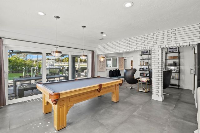 439 CAUSEWAY BOULEVARD, Dunedin, FL 34698