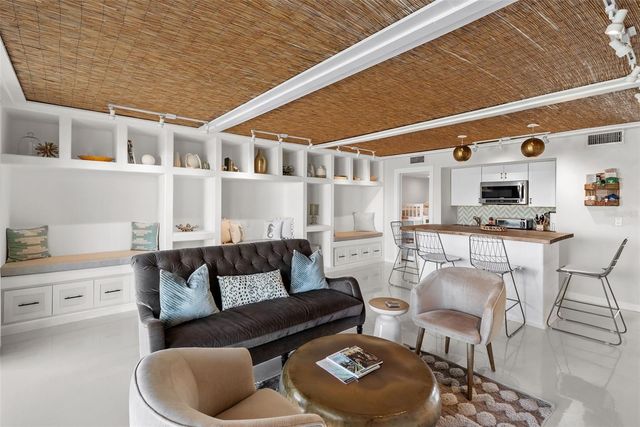 439 CAUSEWAY BOULEVARD, Dunedin, FL 34698