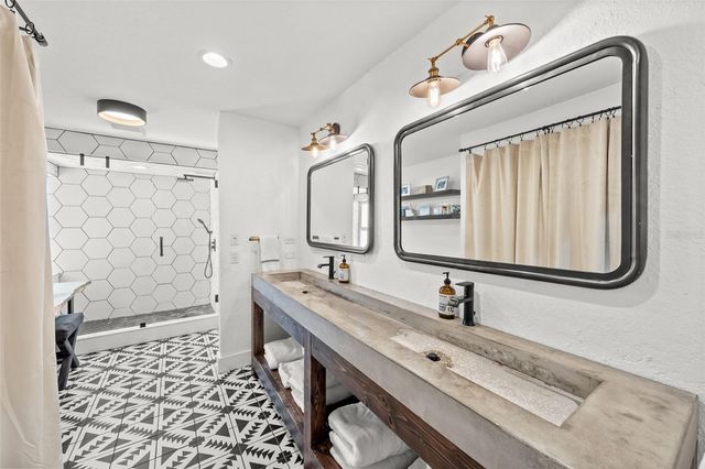 439 CAUSEWAY BOULEVARD, Dunedin, FL 34698