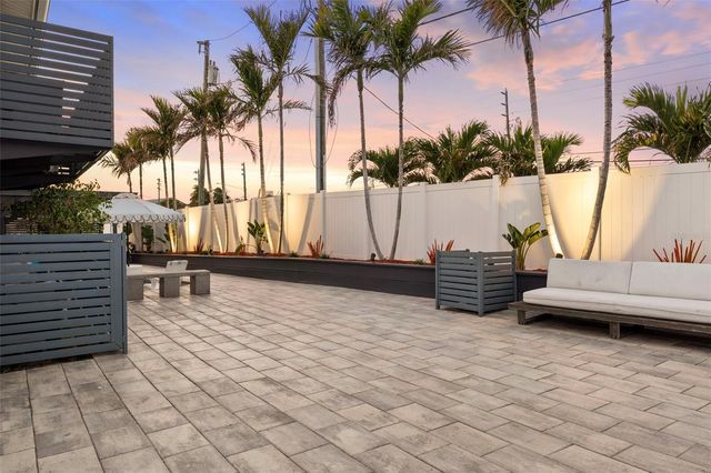 439 CAUSEWAY BOULEVARD, Dunedin, FL 34698