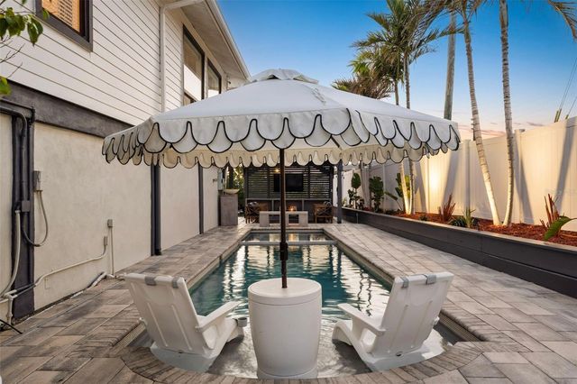 439 CAUSEWAY BOULEVARD, Dunedin, FL 34698