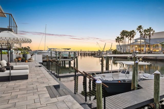 439 CAUSEWAY BOULEVARD, Dunedin, FL 34698