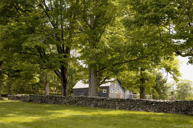 809 QUAKER HILL Road, Pawling, NY 12564