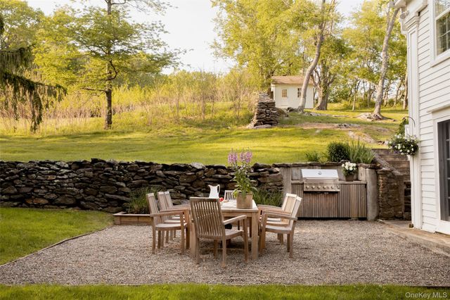 809 QUAKER HILL Road, Pawling, NY 12564