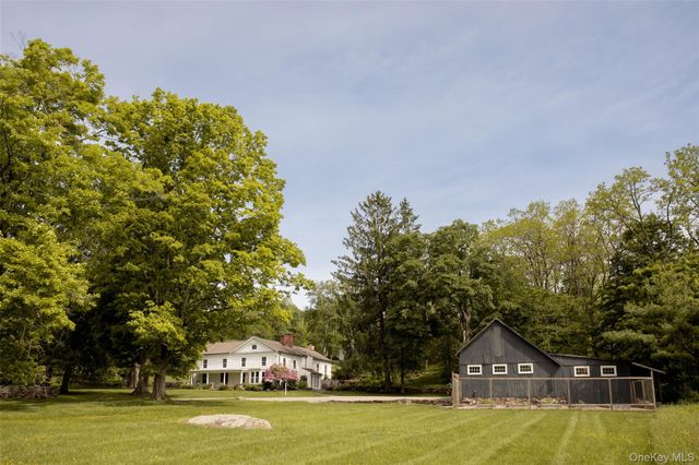 809 QUAKER HILL Road, Pawling, NY 12564