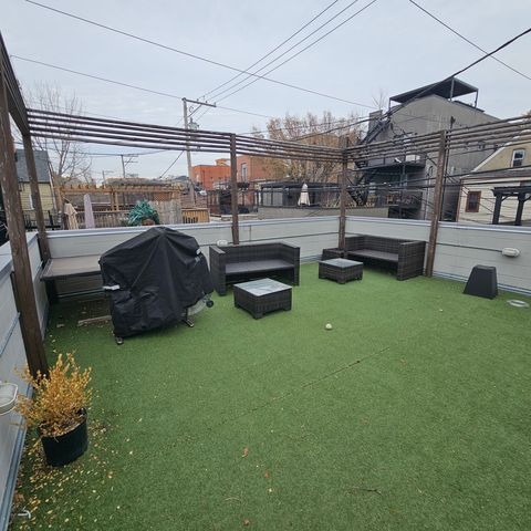 1013 N Honore Street 1, Chicago, IL 60622