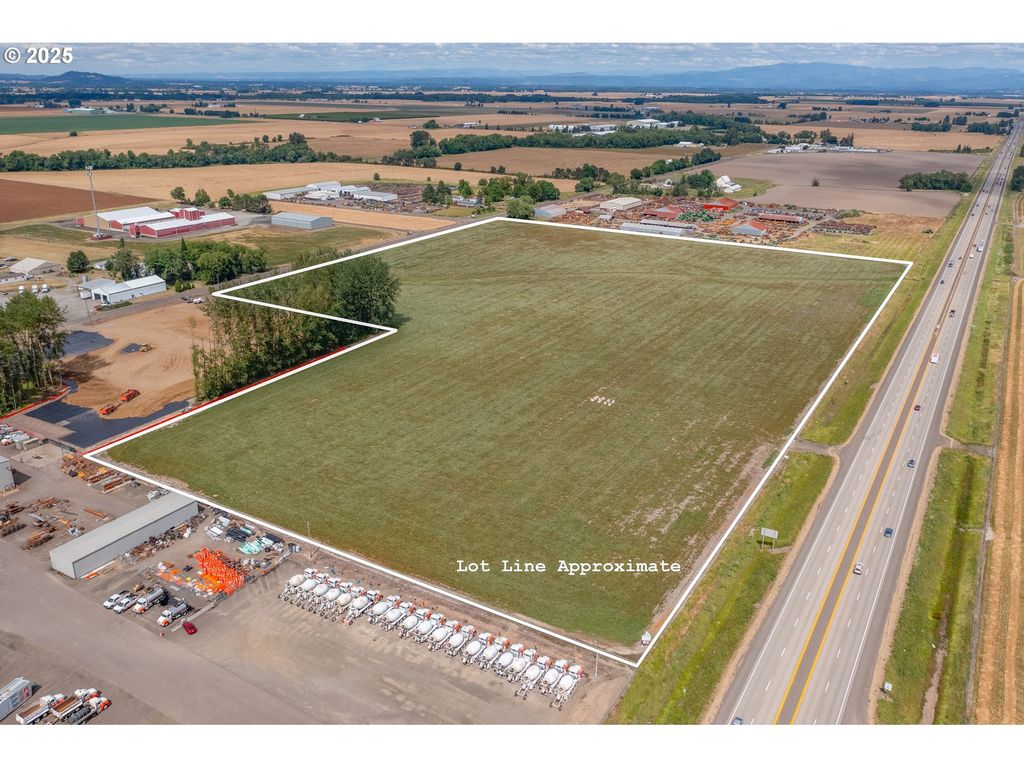32320 Highway 34, Tangent, OR 97389