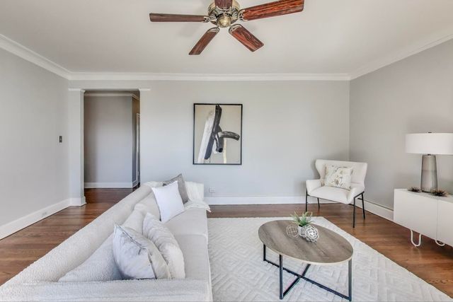 1755 E 55th Street 1204, Chicago, IL 60615