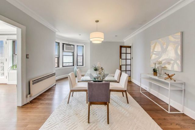 1755 E 55th Street 1204, Chicago, IL 60615