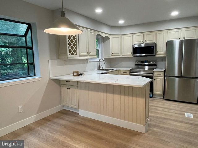 706 WEATHERSTONE DR, Paoli, PA 19301