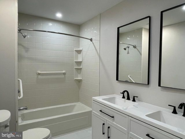 706 WEATHERSTONE DR, Paoli, PA 19301