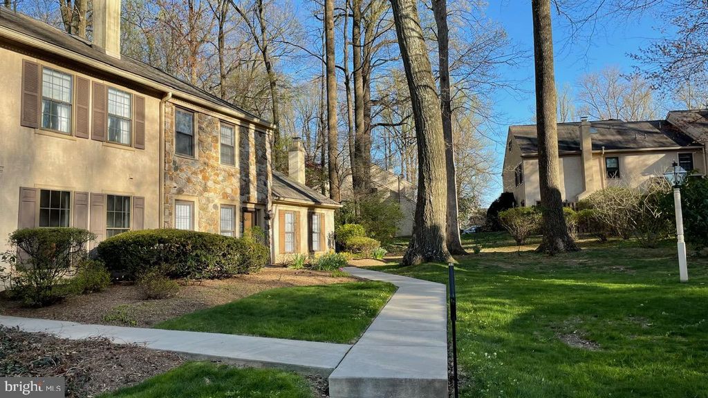 706 WEATHERSTONE DR, Paoli, PA 19301