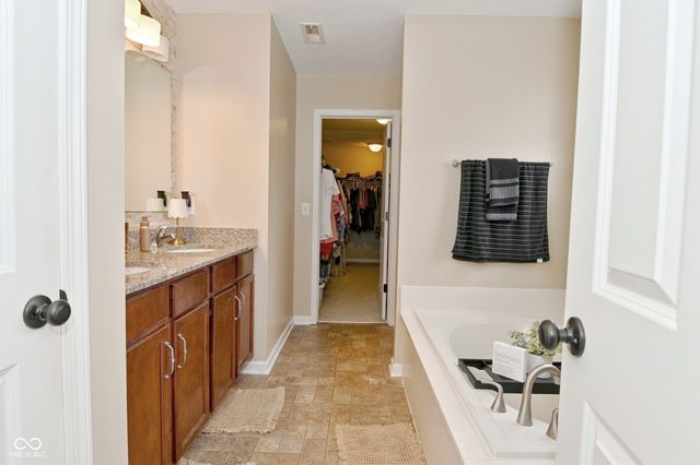 712 Settlers Walk, Brownsburg, IN 46112