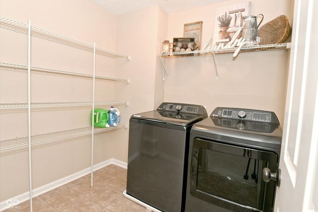 712 Settlers Walk, Brownsburg, IN 46112