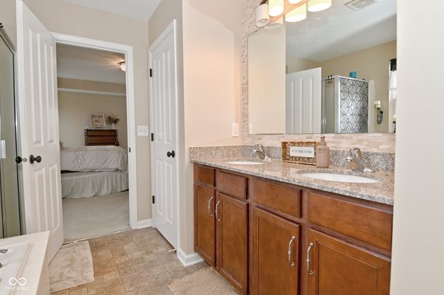 712 Settlers Walk, Brownsburg, IN 46112