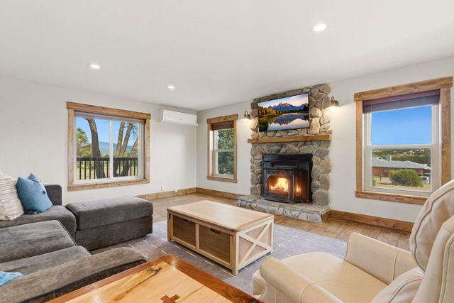 15 Steeplechase Drive, Tijeras, NM 87059