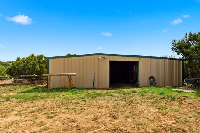 15 Steeplechase Drive, Tijeras, NM 87059
