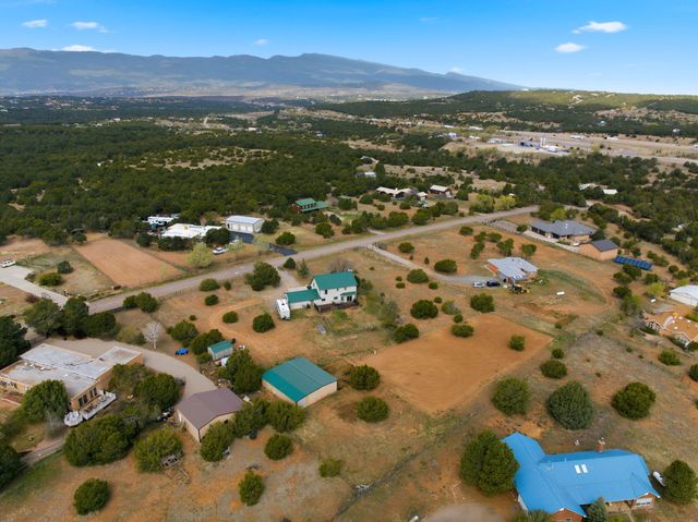 15 Steeplechase Drive, Tijeras, NM 87059