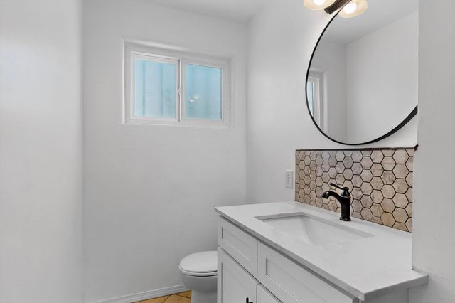 1317 KENTUCKY Street NE, Albuquerque, NM 87110