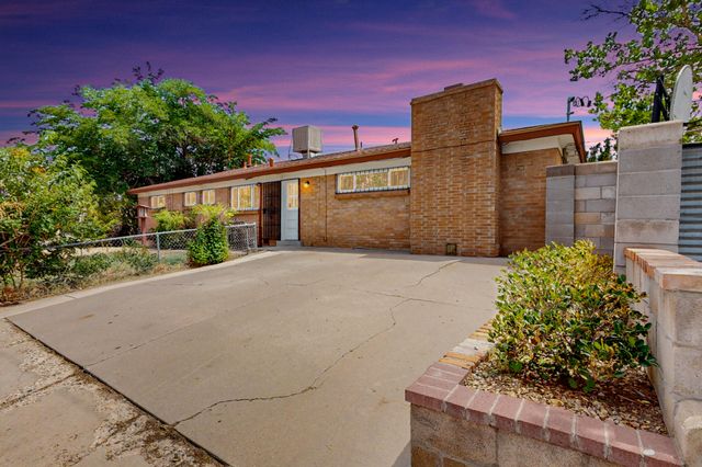 1317 KENTUCKY Street NE, Albuquerque, NM 87110