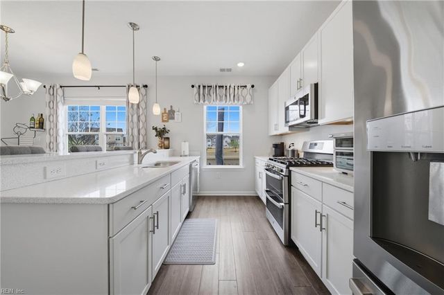 1955 Canning Pl, Chesapeake, VA 23322