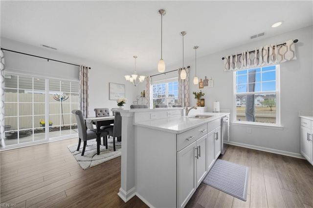 1955 Canning Pl, Chesapeake, VA 23322