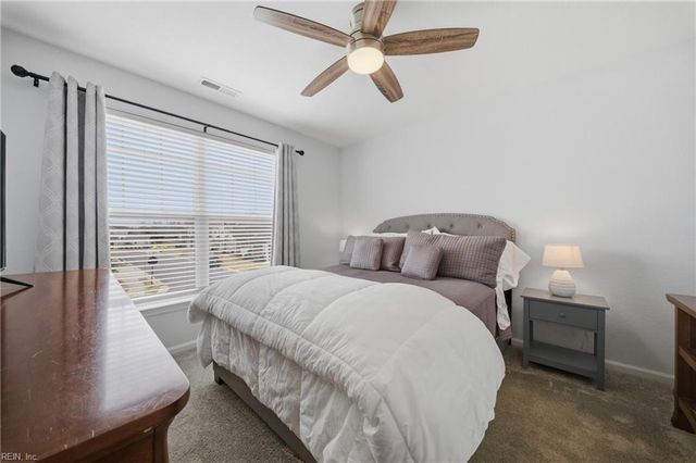 1955 Canning Pl, Chesapeake, VA 23322