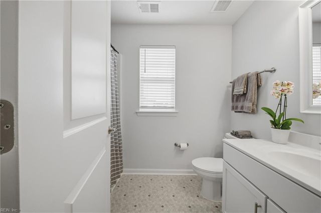 1955 Canning Pl, Chesapeake, VA 23322