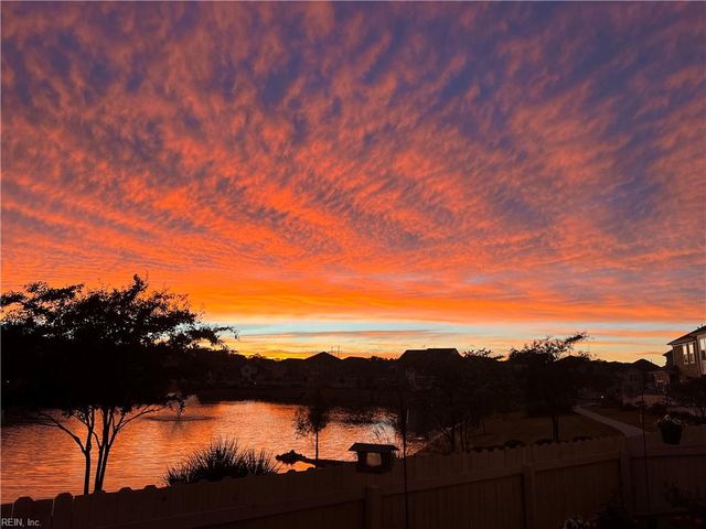 1955 Canning Pl, Chesapeake, VA 23322