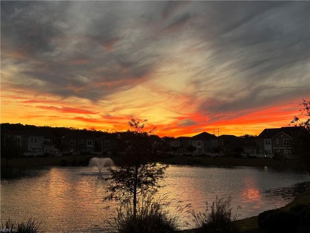 1955 Canning Pl, Chesapeake, VA 23322