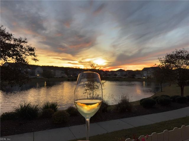 1955 Canning Pl, Chesapeake, VA 23322