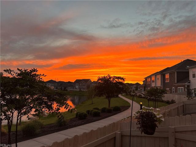 1955 Canning Pl, Chesapeake, VA 23322