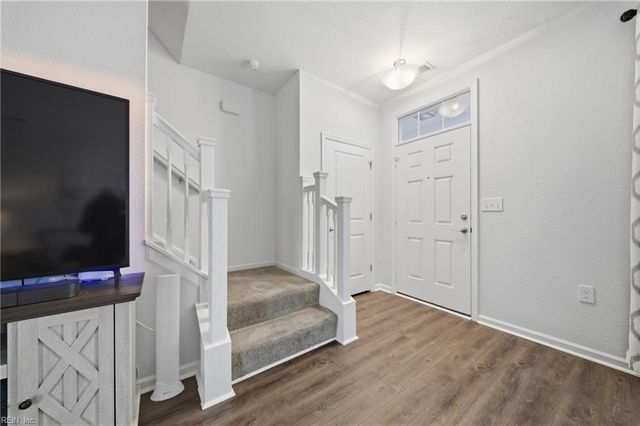 1955 Canning Pl, Chesapeake, VA 23322