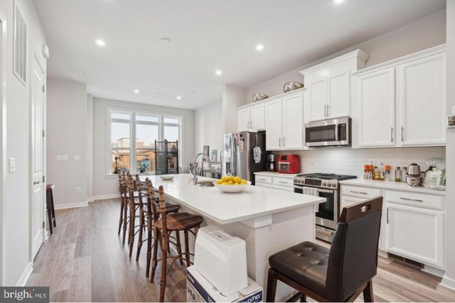 8154 VARICK PL, Rockville, MD 20855