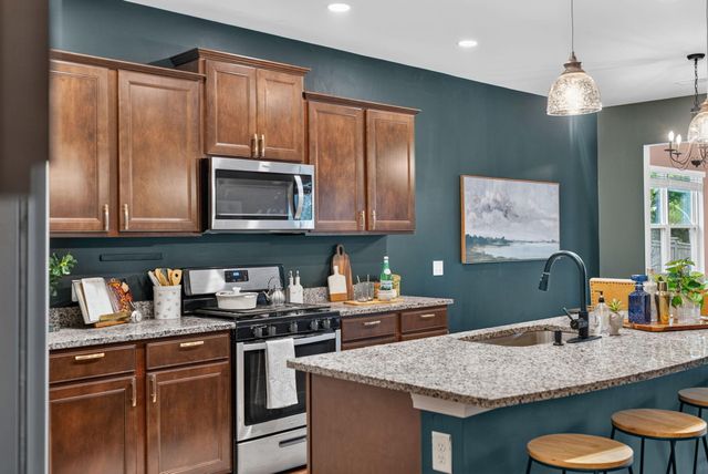 215 Shadybrook Drive, Summerville, SC 29486