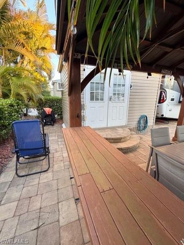 10325 Fire Flag TRL, Fort Myers, FL 33905
