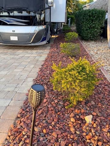 10325 Fire Flag TRL, Fort Myers, FL 33905