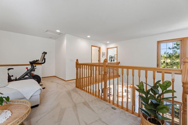 1812 Hunter Hill Road, Hudson, WI 54016