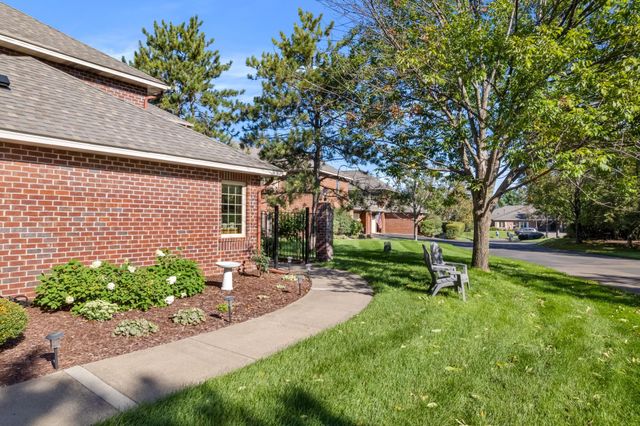 1812 Hunter Hill Road, Hudson, WI 54016