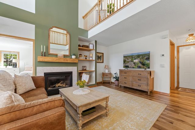 1812 Hunter Hill Road, Hudson, WI 54016