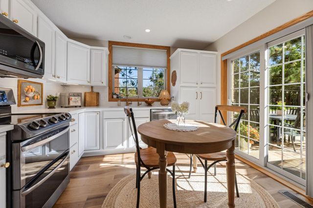 1812 Hunter Hill Road, Hudson, WI 54016