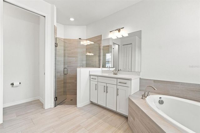 19718 TROUT TERRACE, Lakewood Ranch, FL 34211