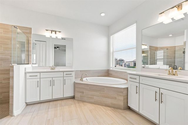 19718 TROUT TERRACE, Lakewood Ranch, FL 34211