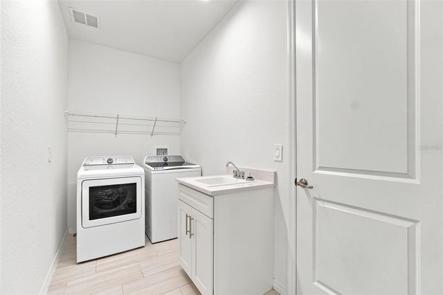 19718 TROUT TERRACE, Lakewood Ranch, FL 34211