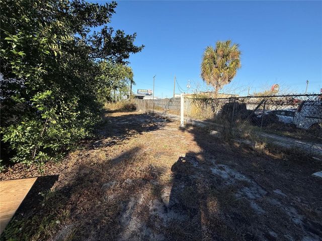 3206 E GIDDENS AVENUE, Tampa, FL 33610