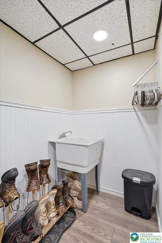 9 Stonecroft Drive, Easton, PA 18045
